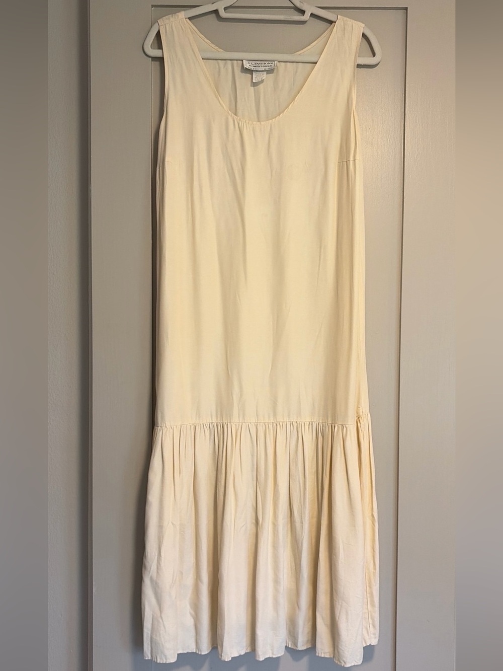 Vintage S.L. Fashions 22W Cream Midi Dress Drop Waist Ruffle Made USA